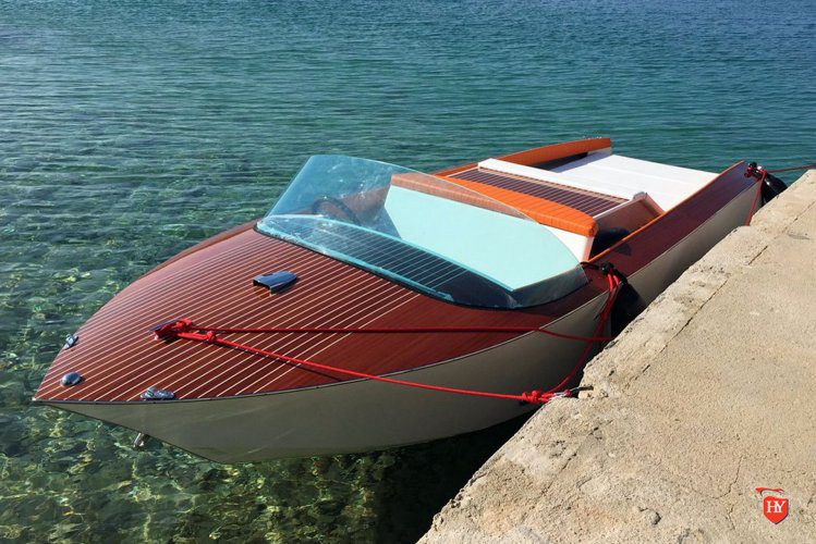 2016 Liso Barca V8