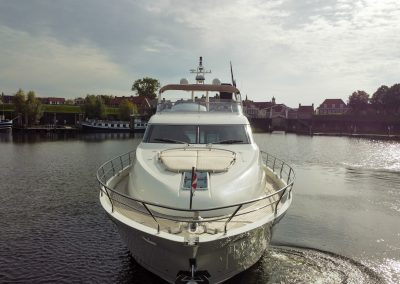 Fairline_squadron_23