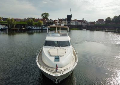 Fairline_squadron_24